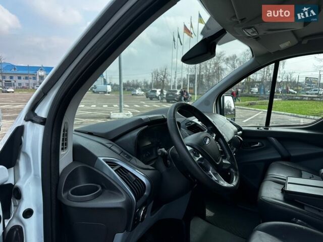 Білий Форд Транзит Кастом, об'ємом двигуна 2.2 л та пробігом 235 тис. км за 13250 $, фото 30 на Automoto.ua