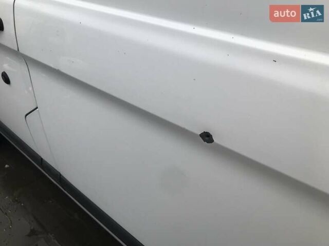Форд Транзит Кастом 2014 у Борисполе на Automoto.ua Білий Форд Транзит Кастом, об'ємом двигуна 2.2 л та пробігом 263 тис. км за 8999 $, фото 9 на Automoto.ua