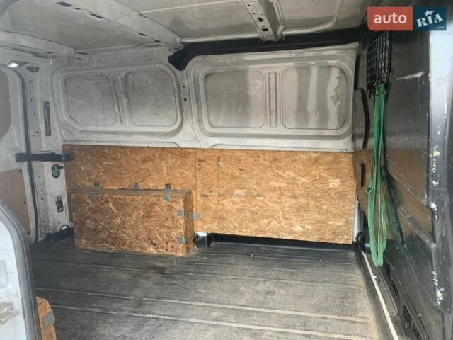 Белый Форд Транзит Кастом, объемом двигателя 2.2 л и пробегом 390 тыс. км за 10200 $, фото 5 на Automoto.ua