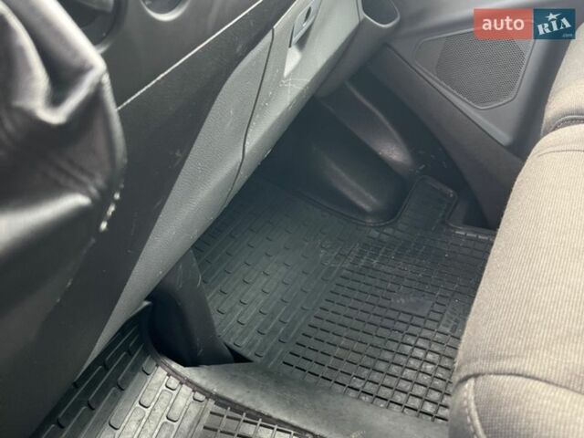 Белый Форд Транзит Кастом, объемом двигателя 2.2 л и пробегом 335 тыс. км за 10500 $, фото 14 на Automoto.ua