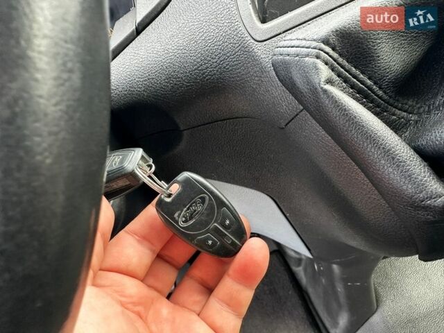 Білий Форд Транзит Кастом, об'ємом двигуна 2.2 л та пробігом 235 тис. км за 13250 $, фото 36 на Automoto.ua