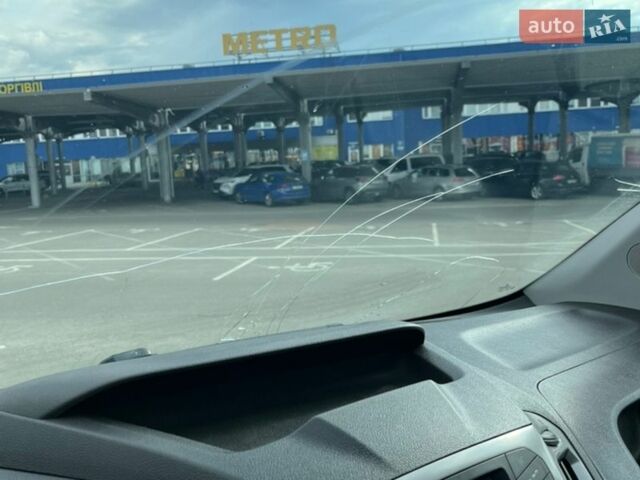 Белый Форд Транзит Кастом, объемом двигателя 2.2 л и пробегом 335 тыс. км за 10500 $, фото 16 на Automoto.ua