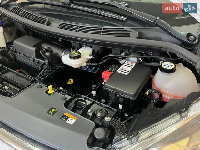 Белый Форд Транзит Кастом, объемом двигателя 2.2 л и пробегом 320 тыс. км за 12000 $, фото 8 на Automoto.ua