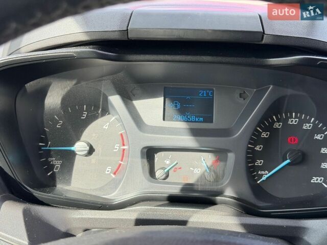 Білий Форд Транзит Кастом, об'ємом двигуна 2.2 л та пробігом 290 тис. км за 10800 $, фото 19 на Automoto.ua
