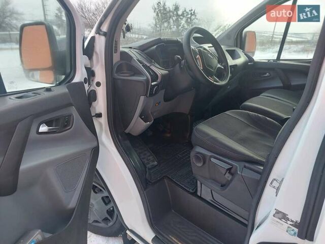 Білий Форд Транзит Кастом, об'ємом двигуна 2.2 л та пробігом 270 тис. км за 10800 $, фото 2 на Automoto.ua