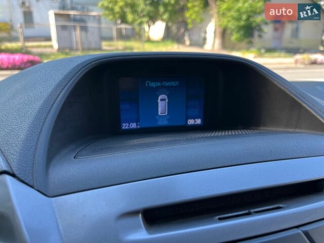 Білий Форд Транзит Кастом, об'ємом двигуна 2.2 л та пробігом 193 тис. км за 11888 $, фото 21 на Automoto.ua