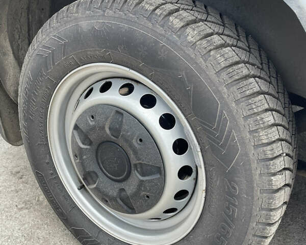 Білий Форд Транзит Кастом, об'ємом двигуна 2.2 л та пробігом 280 тис. км за 12800 $, фото 10 на Automoto.ua