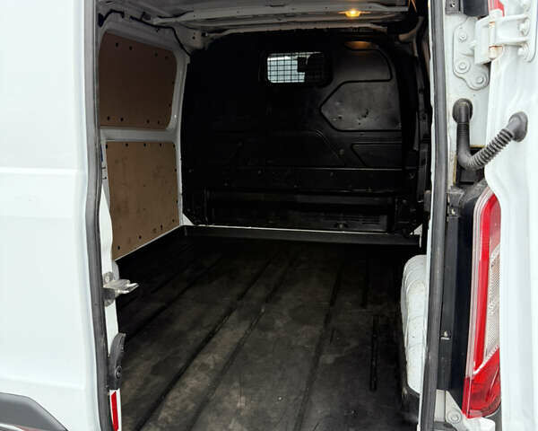 Білий Форд Транзит Кастом, об'ємом двигуна 2.2 л та пробігом 188 тис. км за 11399 $, фото 18 на Automoto.ua