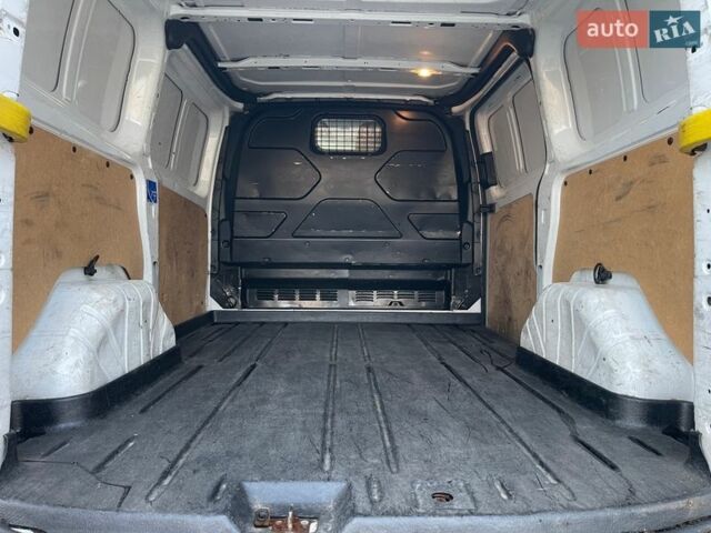 Белый Форд Транзит Кастом, объемом двигателя 2.2 л и пробегом 309 тыс. км за 16000 $, фото 13 на Automoto.ua