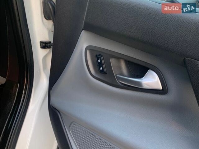 Белый Форд Транзит Кастом, объемом двигателя 2 л и пробегом 207 тыс. км за 12999 $, фото 15 на Automoto.ua