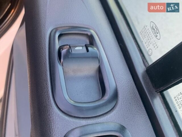 Белый Форд Транзит Кастом, объемом двигателя 2 л и пробегом 207 тыс. км за 12999 $, фото 16 на Automoto.ua