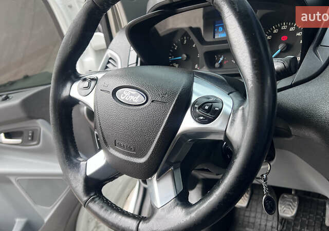 Форд Транзит Кастом 2016 у Житомирі на Automoto.ua Білий Форд Транзит Кастом, об'ємом двигуна 2.2 л та пробігом 270 тис. км за 13900 $, фото 7 на Automoto.ua
