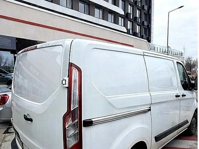 Белый Форд Транзит Кастом, объемом двигателя 2.2 л и пробегом 266 тыс. км за 13000 $, фото 2 на Automoto.ua