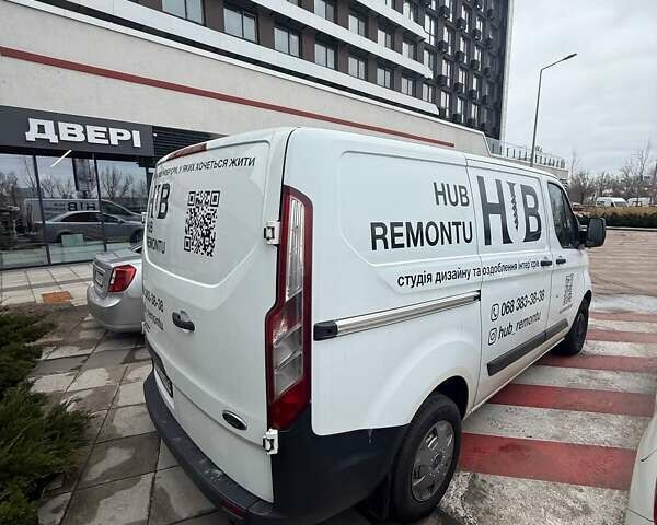 Белый Форд Транзит Кастом, объемом двигателя 2.2 л и пробегом 266 тыс. км за 16500 $, фото 3 на Automoto.ua