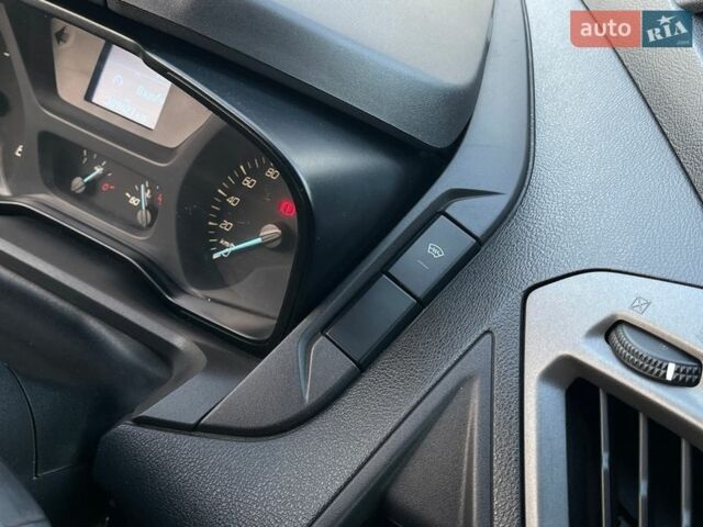 Белый Форд Транзит Кастом, объемом двигателя 2.2 л и пробегом 309 тыс. км за 16000 $, фото 26 на Automoto.ua