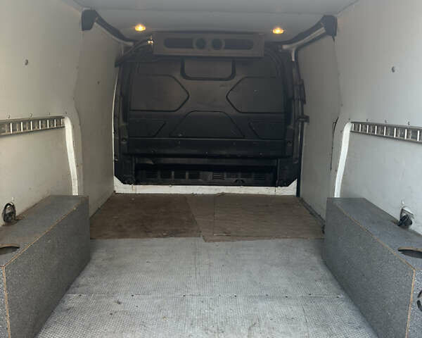 Белый Форд Транзит Кастом, объемом двигателя 2.2 л и пробегом 263 тыс. км за 15500 $, фото 9 на Automoto.ua