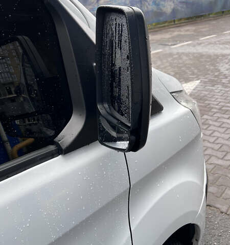 Білий Форд Транзит Кастом, об'ємом двигуна 2.2 л та пробігом 278 тис. км за 13900 $, фото 10 на Automoto.ua