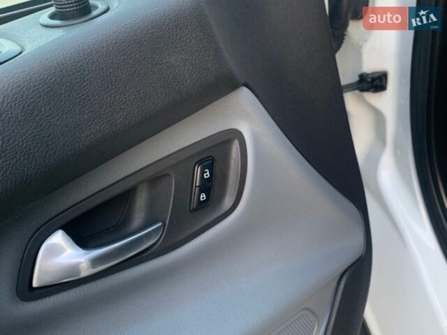 Белый Форд Транзит Кастом, объемом двигателя 2 л и пробегом 207 тыс. км за 12999 $, фото 18 на Automoto.ua