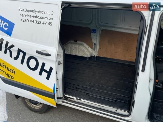 Белый Форд Транзит Кастом, объемом двигателя 2.2 л и пробегом 309 тыс. км за 16000 $, фото 8 на Automoto.ua