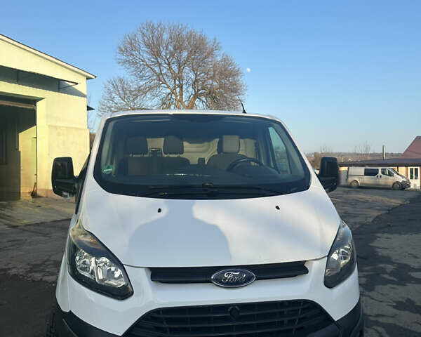 Белый Форд Транзит Кастом, объемом двигателя 2.2 л и пробегом 263 тыс. км за 15500 $, фото 1 на Automoto.ua