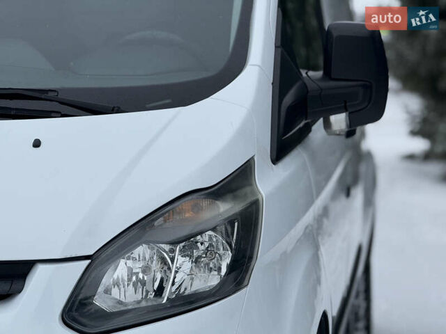 Білий Форд Транзит Кастом, об'ємом двигуна 2.2 л та пробігом 260 тис. км за 10999 $, фото 6 на Automoto.ua