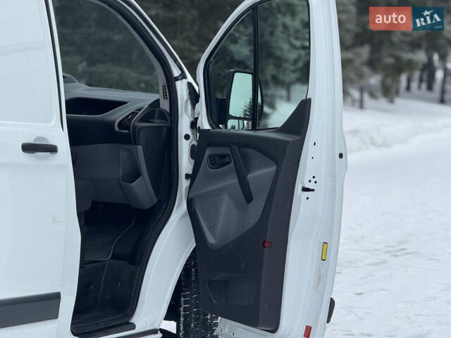 Білий Форд Транзит Кастом, об'ємом двигуна 2.2 л та пробігом 260 тис. км за 10999 $, фото 17 на Automoto.ua