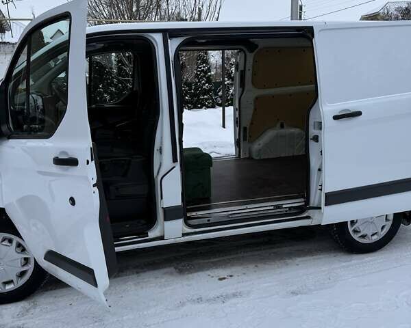 Белый Форд Транзит Кастом, объемом двигателя 2 л и пробегом 330 тыс. км за 13000 $, фото 13 на Automoto.ua