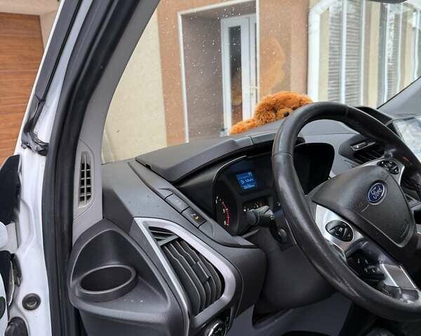 Белый Форд Транзит Кастом, объемом двигателя 2 л и пробегом 330 тыс. км за 13000 $, фото 12 на Automoto.ua