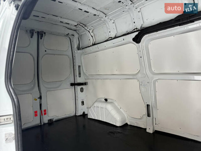 Білий Форд Транзит Кастом, об'ємом двигуна 2.2 л та пробігом 260 тис. км за 10999 $, фото 21 на Automoto.ua