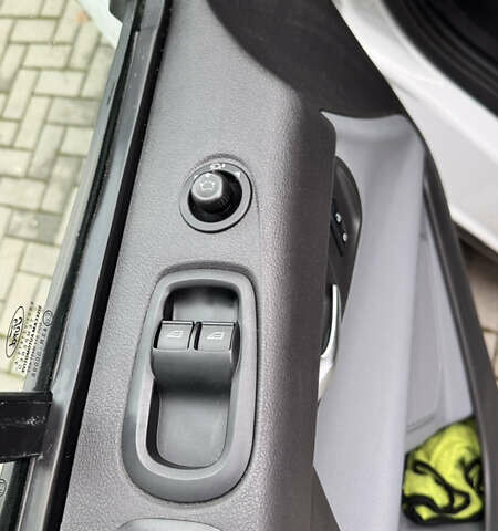 Белый Форд Транзит Кастом, объемом двигателя 0 л и пробегом 212 тыс. км за 11900 $, фото 27 на Automoto.ua