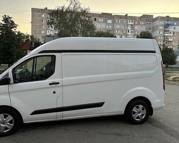 Форд Транзит Кастом 2018 у Александрие на Automoto.ua Білий Форд Транзит Кастом, об'ємом двигуна 2 л та пробігом 200 тис. км за 17000 $, фото 2 на Automoto.ua