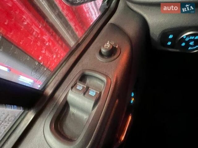 Білий Форд Транзит Кастом, об'ємом двигуна 2 л та пробігом 179 тис. км за 15400 $, фото 24 на Automoto.ua