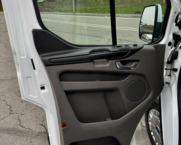 Білий Форд Транзит Кастом, об'ємом двигуна 2 л та пробігом 219 тис. км за 15750 $, фото 32 на Automoto.ua