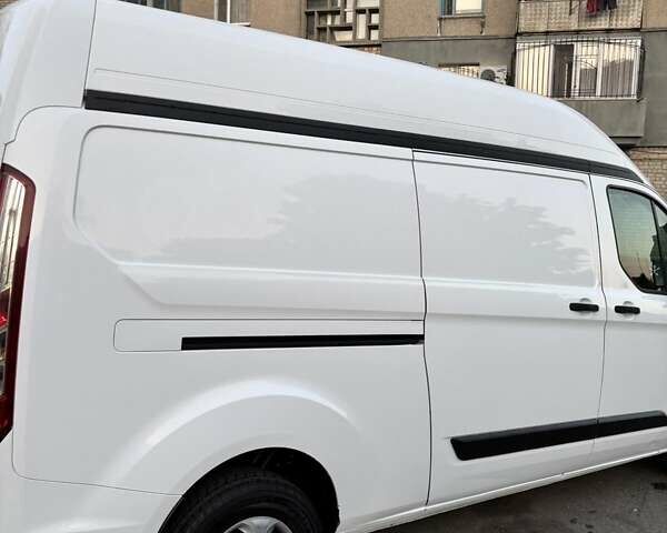 Форд Транзит Кастом 2018 у Александрие на Automoto.ua Білий Форд Транзит Кастом, об'ємом двигуна 2 л та пробігом 200 тис. км за 17000 $, фото 4 на Automoto.ua