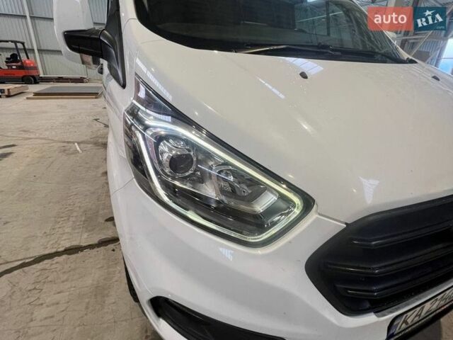 Білий Форд Транзит Кастом, об'ємом двигуна 2 л та пробігом 179 тис. км за 15400 $, фото 9 на Automoto.ua