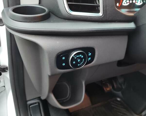 Білий Форд Транзит Кастом, об'ємом двигуна 2 л та пробігом 166 тис. км за 17999 $, фото 46 на Automoto.ua