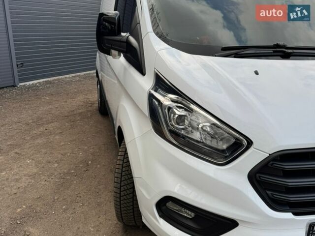 Білий Форд Транзит Кастом, об'ємом двигуна 2 л та пробігом 250 тис. км за 18500 $, фото 2 на Automoto.ua