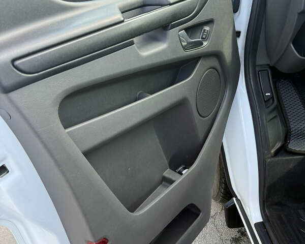 Білий Форд Транзит Кастом, об'ємом двигуна 2 л та пробігом 194 тис. км за 16800 $, фото 13 на Automoto.ua