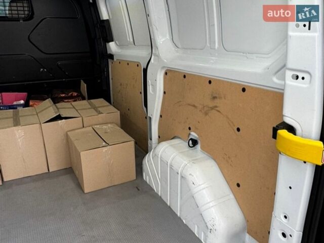 Білий Форд Транзит Кастом, об'ємом двигуна 2 л та пробігом 250 тис. км за 18500 $, фото 19 на Automoto.ua