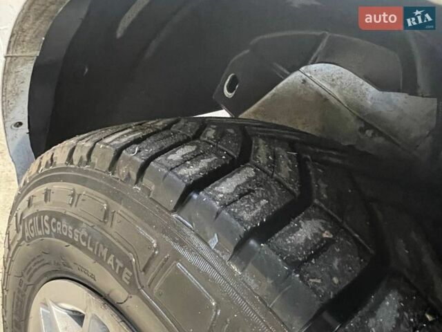 Білий Форд Транзит Кастом, об'ємом двигуна 2 л та пробігом 179 тис. км за 15400 $, фото 16 на Automoto.ua