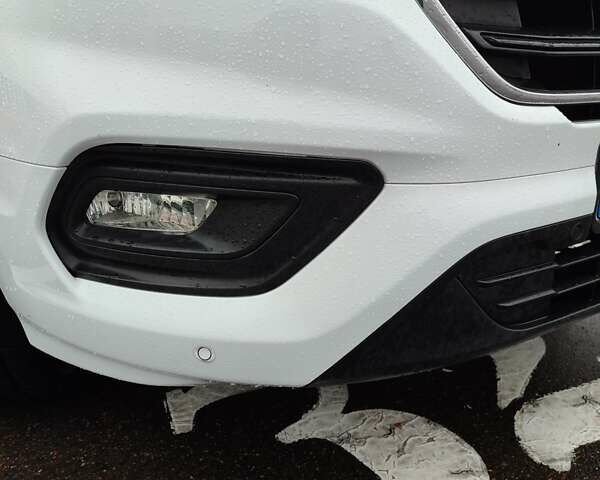 Білий Форд Транзит Кастом, об'ємом двигуна 2 л та пробігом 166 тис. км за 17999 $, фото 16 на Automoto.ua