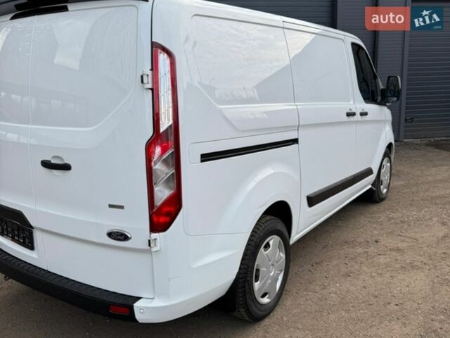 Білий Форд Транзит Кастом, об'ємом двигуна 2 л та пробігом 250 тис. км за 18500 $, фото 14 на Automoto.ua