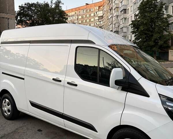 Форд Транзит Кастом 2018 у Александрие на Automoto.ua Білий Форд Транзит Кастом, об'ємом двигуна 2 л та пробігом 200 тис. км за 17000 $, фото 5 на Automoto.ua