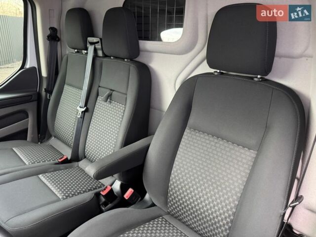 Білий Форд Транзит Кастом, об'ємом двигуна 2 л та пробігом 250 тис. км за 18500 $, фото 12 на Automoto.ua