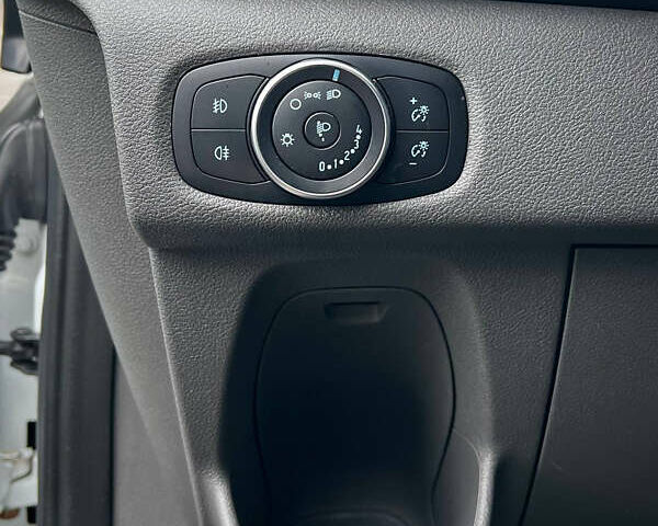 Белый Форд Транзит Кастом, объемом двигателя 2 л и пробегом 220 тыс. км за 19200 $, фото 38 на Automoto.ua