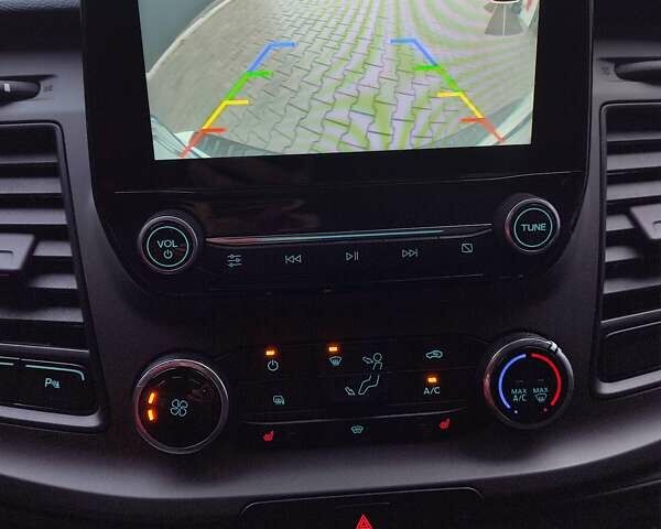 Форд Транзит Кастом 2019 у Млынове на Automoto.ua Білий Форд Транзит Кастом, об'ємом двигуна 2 л та пробігом 226 тис. км за 15950 $, фото 2 на Automoto.ua