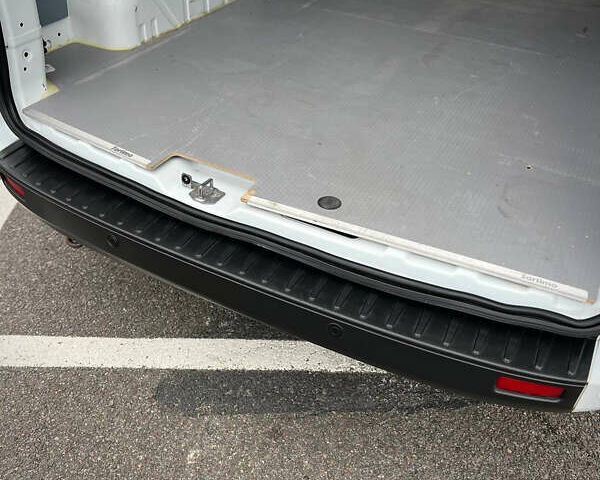 Белый Форд Транзит Кастом, объемом двигателя 2 л и пробегом 207 тыс. км за 18500 $, фото 52 на Automoto.ua