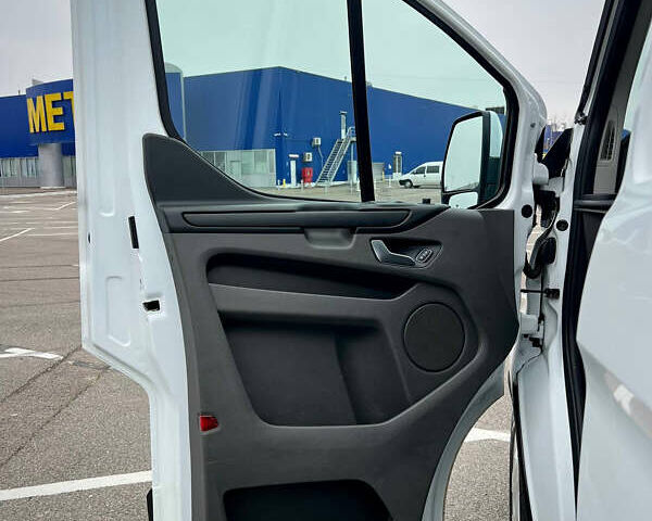 Белый Форд Транзит Кастом, объемом двигателя 2 л и пробегом 207 тыс. км за 18500 $, фото 16 на Automoto.ua