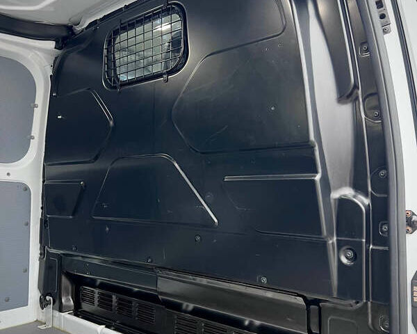 Белый Форд Транзит Кастом, объемом двигателя 2 л и пробегом 207 тыс. км за 18500 $, фото 45 на Automoto.ua