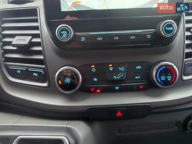 Білий Форд Транзит Кастом, об'ємом двигуна 2 л та пробігом 228 тис. км за 15950 $, фото 1 на Automoto.ua